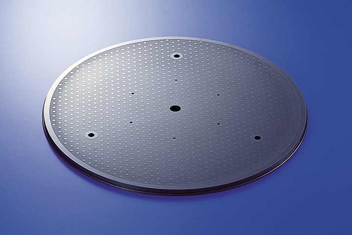 Ce materiale sunt utilizate în componente ceramice semiconductoare?