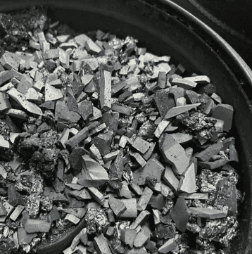 Gâtul de sticlă invizibil în creșterea SiC: De ce materia primă 7N CVD SiC în vrac înlocuiește pulberea tradițională